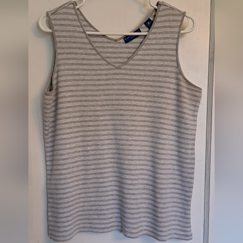 Karen Scott grey and white stripped tank v-neck summer easy wear supper soft